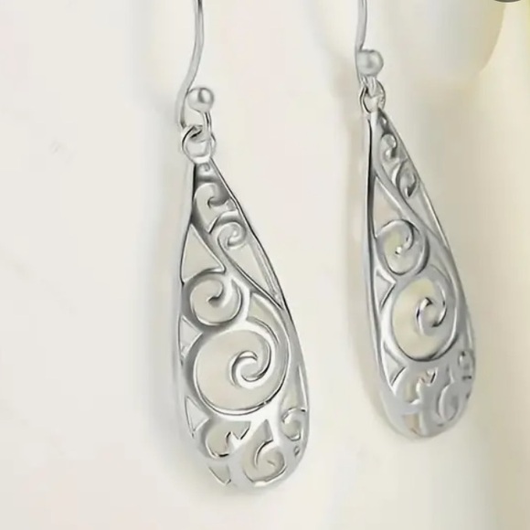 FREE VINTAGE Inspired Silver Filagree Bohemian Dangle Earrings NIB - Picture 7 of 7